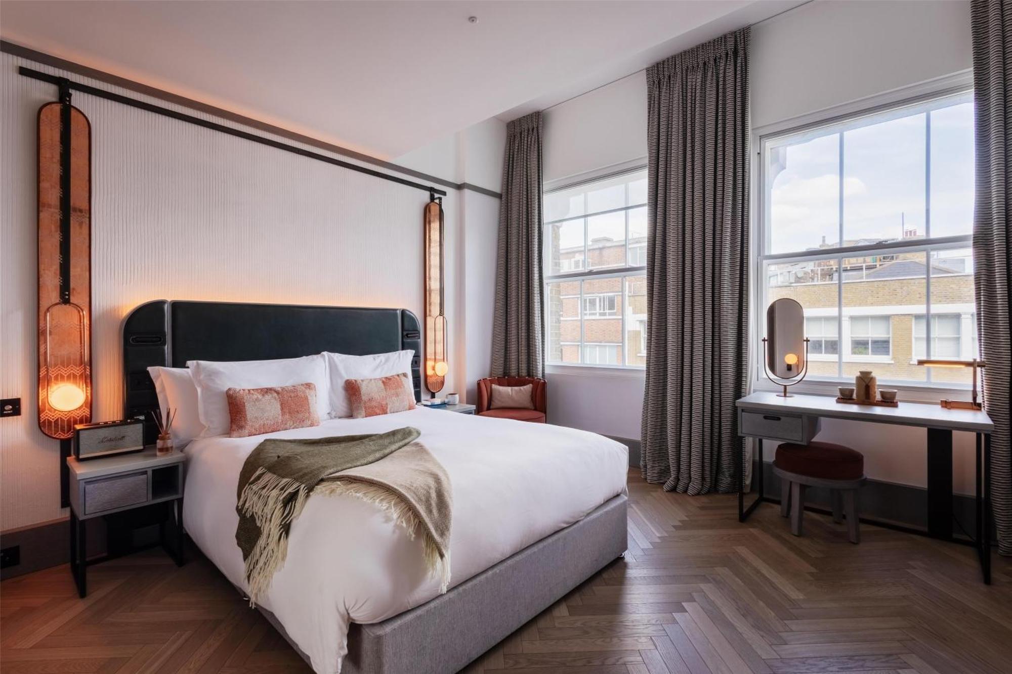 Hart Shoreditch London, Curio Collection By Hilton London