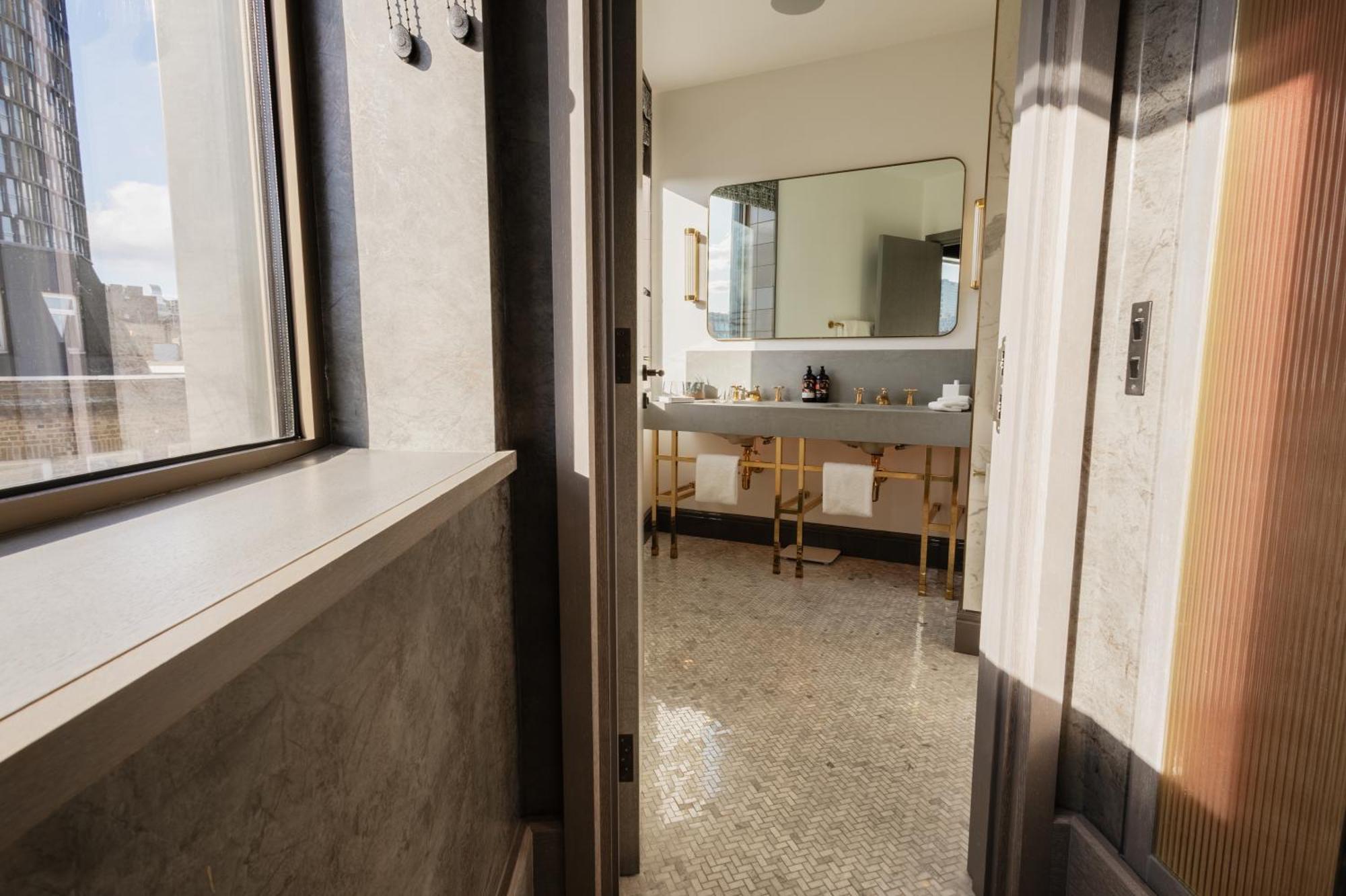 Hotel Hart Shoreditch London, Curio Collection By Hilton
